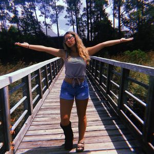 Meet your Posher, Bailey